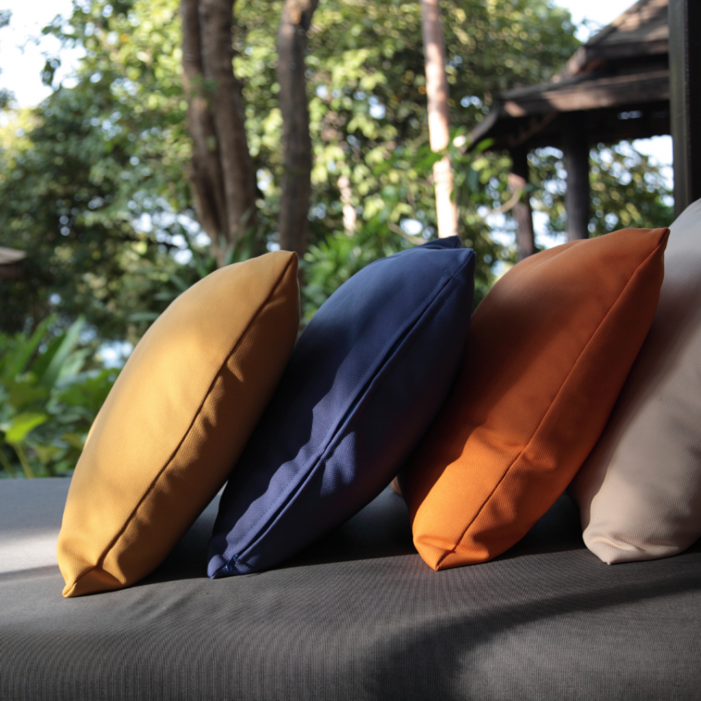 how-to-keep-outdoor-cushions-from-blowing-away-think-noo